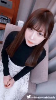 受了点伤3p计划调教中，老婆在朋友家勾引朋友